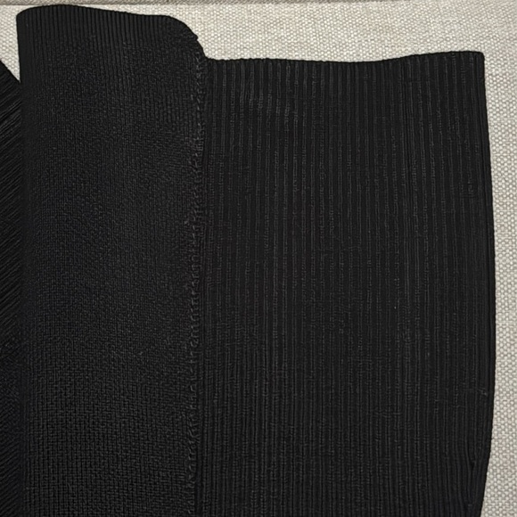 NEW Rothy’s “Tall Lug” Boot-Black Onyx-9.5-Pull On-Merino Wool Knit-Waterproof - Picture 5 of 16